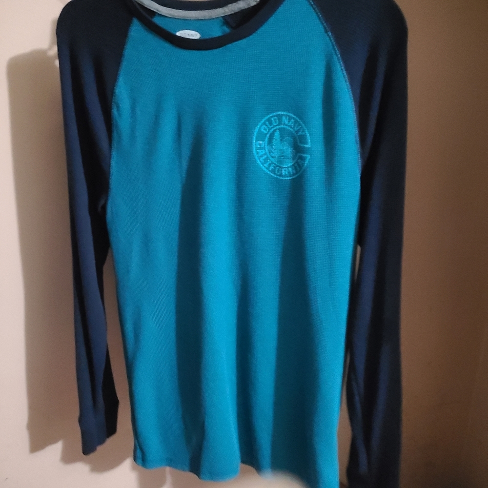 New Large Long Sleeve California Old Navy T-shirt